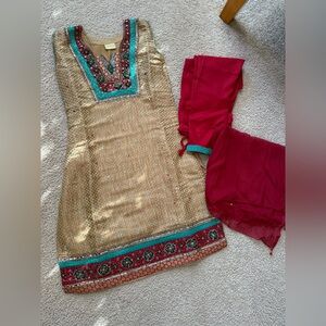 ⭐️ BIG SALE ⭐️ Indian (Desi) Wear for Women/Girls